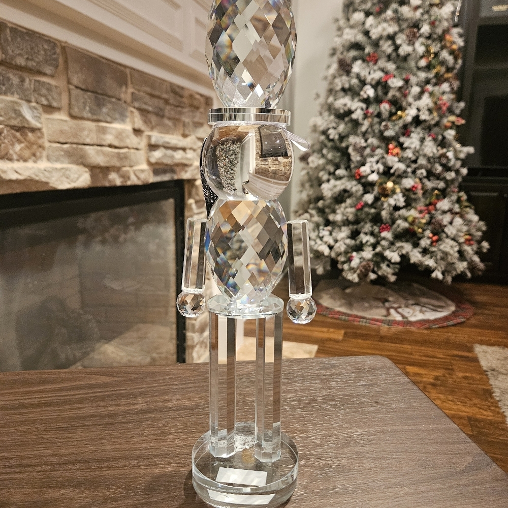 TAHARI HOME CHRISTMAS HEAVY CLEAR GLASS 13” NUTCRACKER SOLDIER HOLIDAY DECOR NWT - Picture 3 of 4